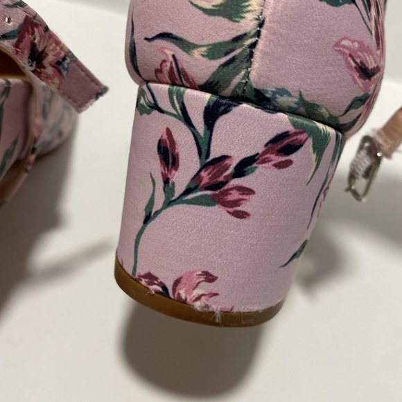 JustFab Floral Ankle Strap Pump - Picture 4 of 5
